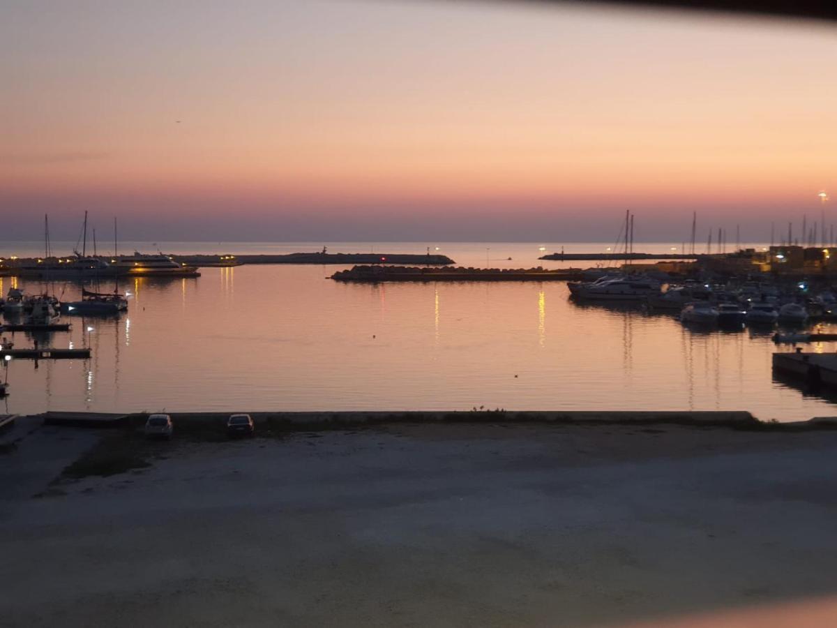 Casa Azzurro Di Mare Lägenhet Vieste Exteriör bild
