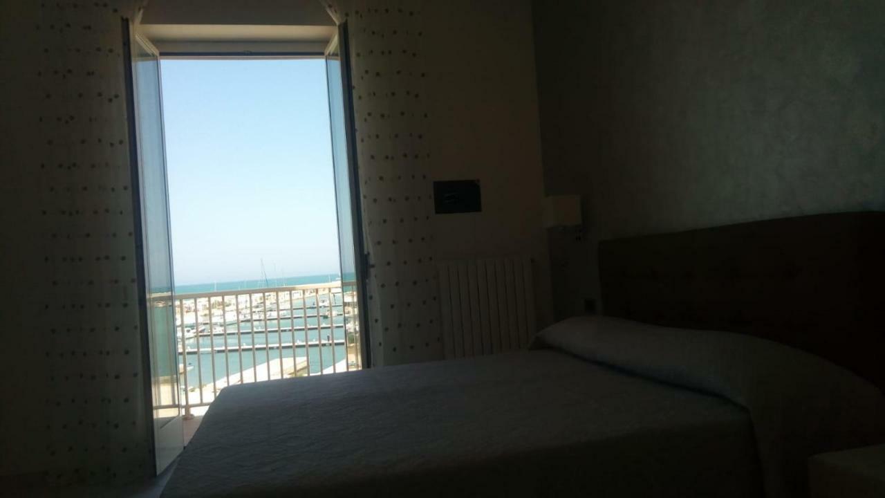 Casa Azzurro Di Mare Lägenhet Vieste Exteriör bild