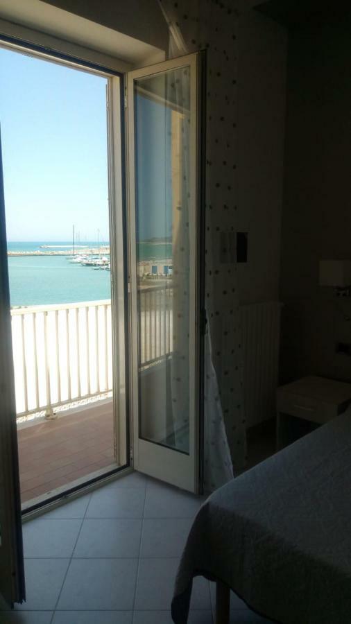 Casa Azzurro Di Mare Lägenhet Vieste Exteriör bild